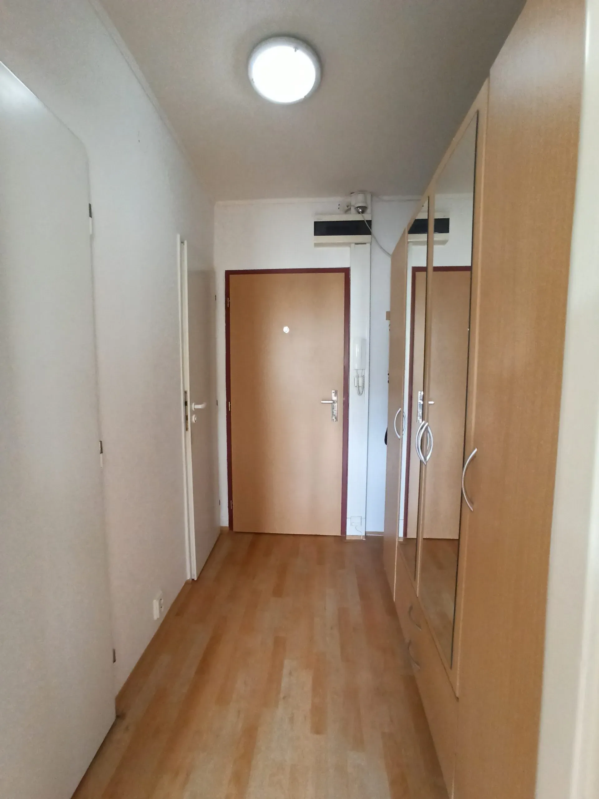 Slunný byt 1kk Praha - Letňany