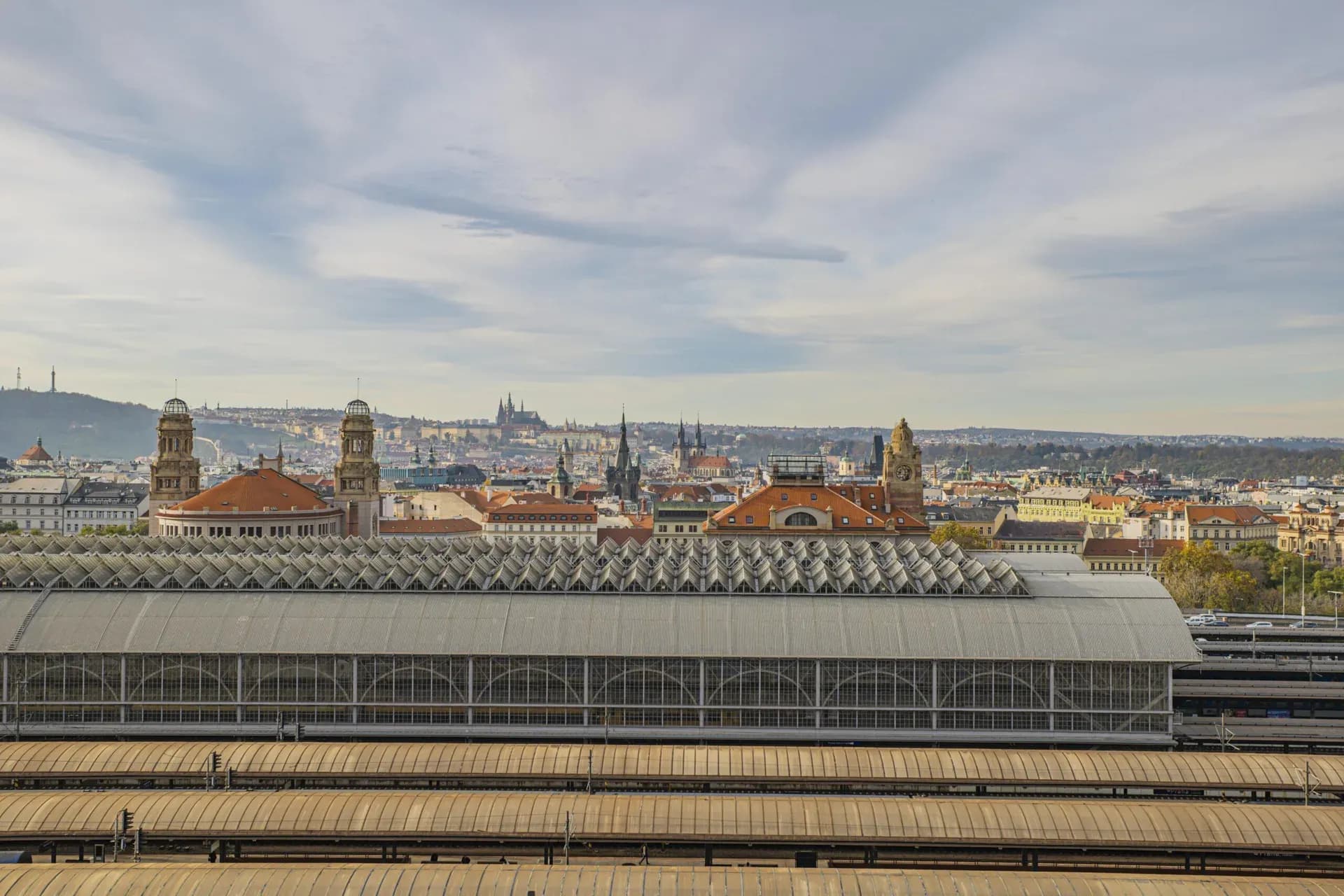 Nájemní byt s dechberoucím výhledem 4kk - Vinohrady